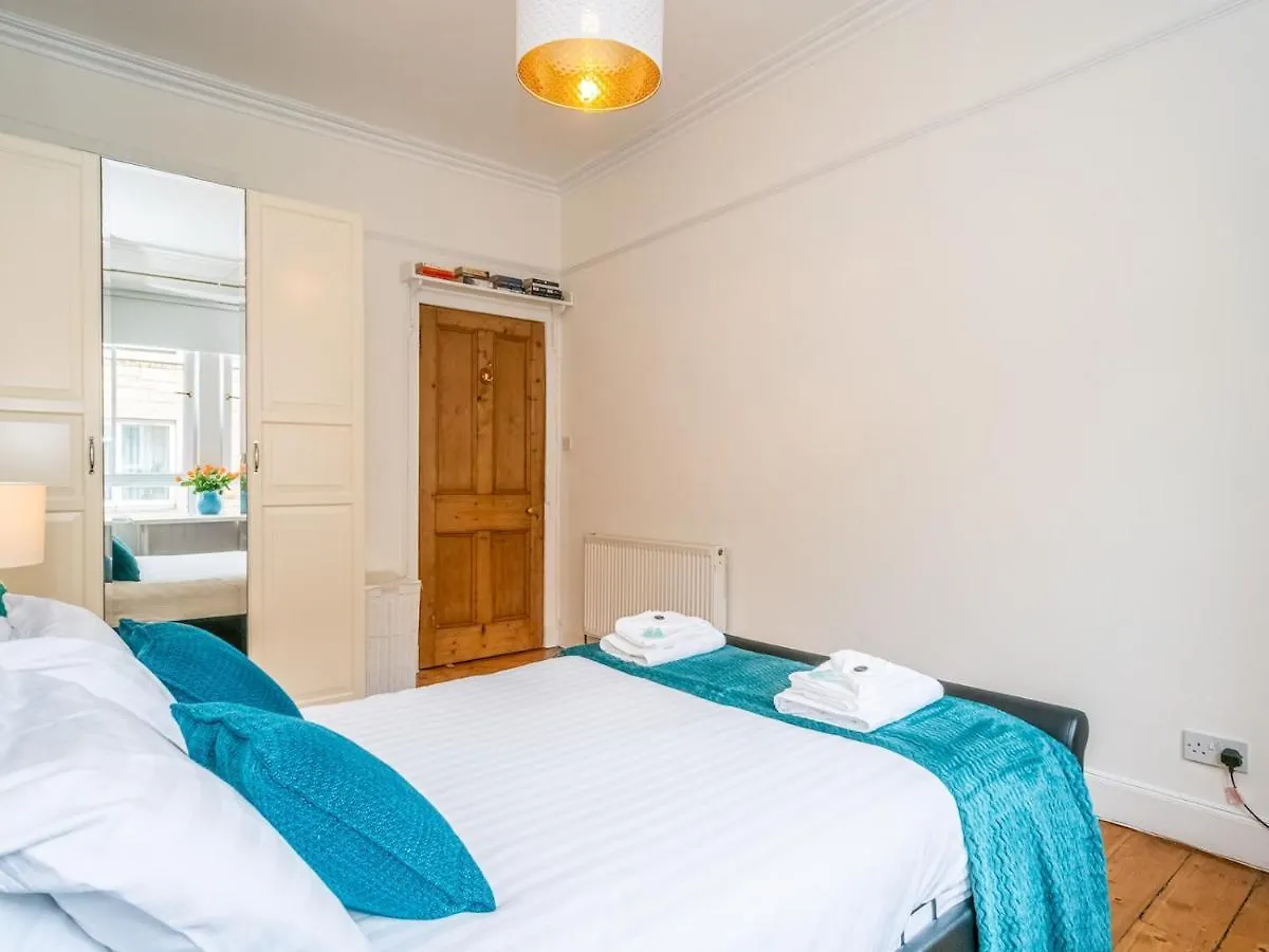 אדינבורו Pass The Keys Superb 1 Bed Flat In Traditional Victorian Building דירה