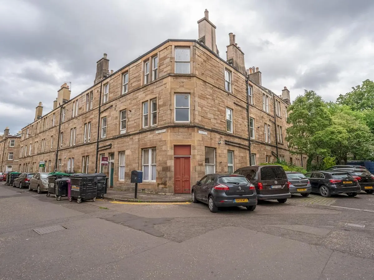 Pass The Keys Superb 1 Bed Flat In Traditional Victorian Building Edinburgh 0*,